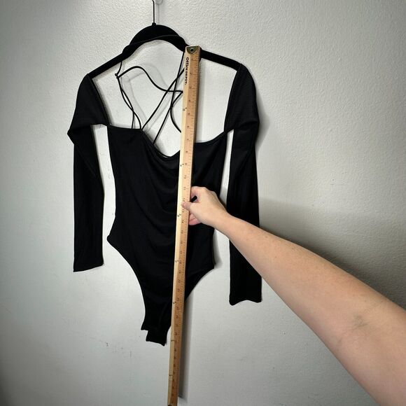 Black Bandeau Style Attached Arm Sleeve Criss Cross Back Bodysuit Snap Close M - Picture 13 of 14